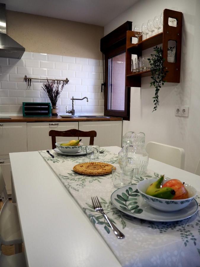 La Casa De Los Abuelos Valentin Pinilla del Valle Экстерьер фото