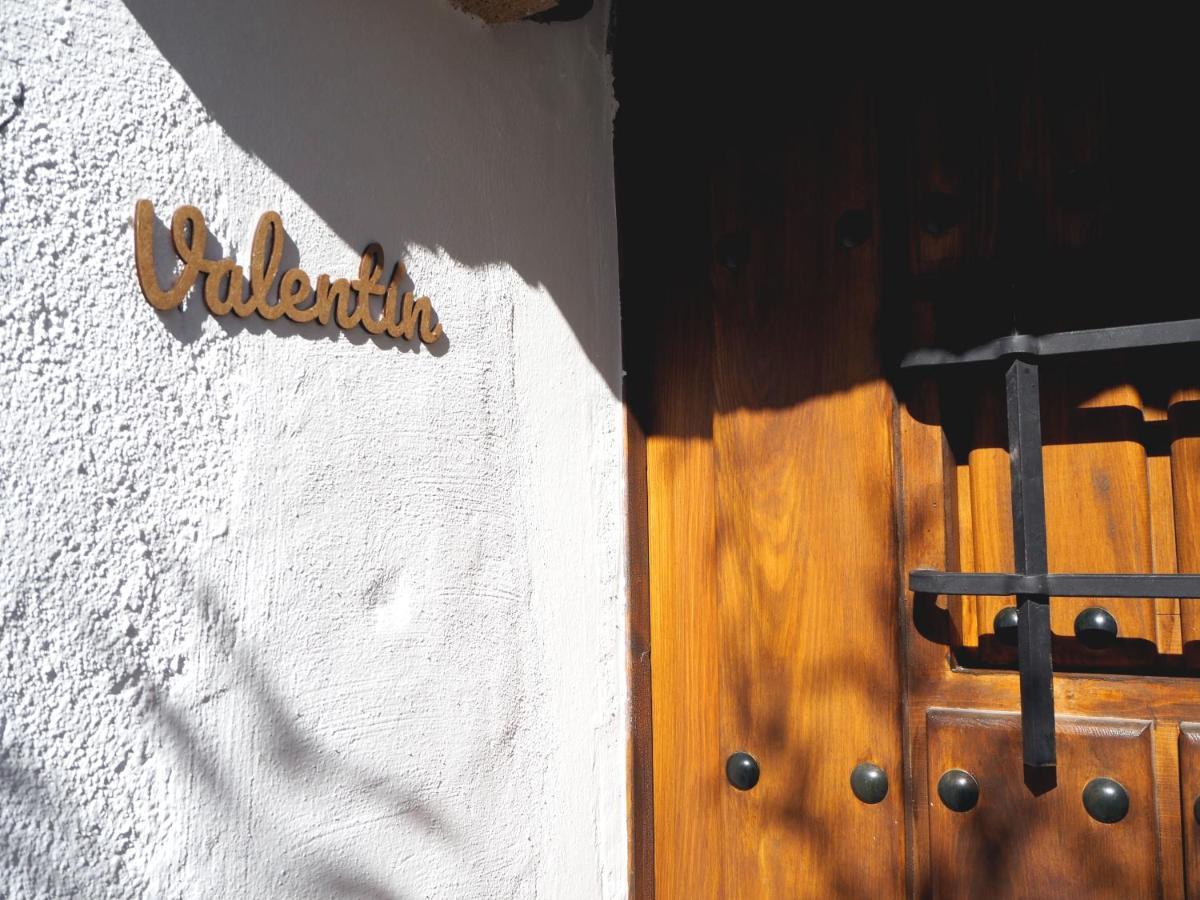 La Casa De Los Abuelos Valentin Pinilla del Valle Экстерьер фото